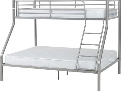 Tandi triple sleeper black or silver frame