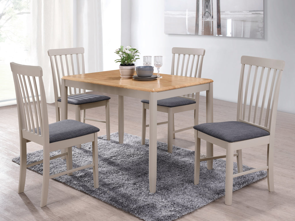 Altona Table with 4 chairs