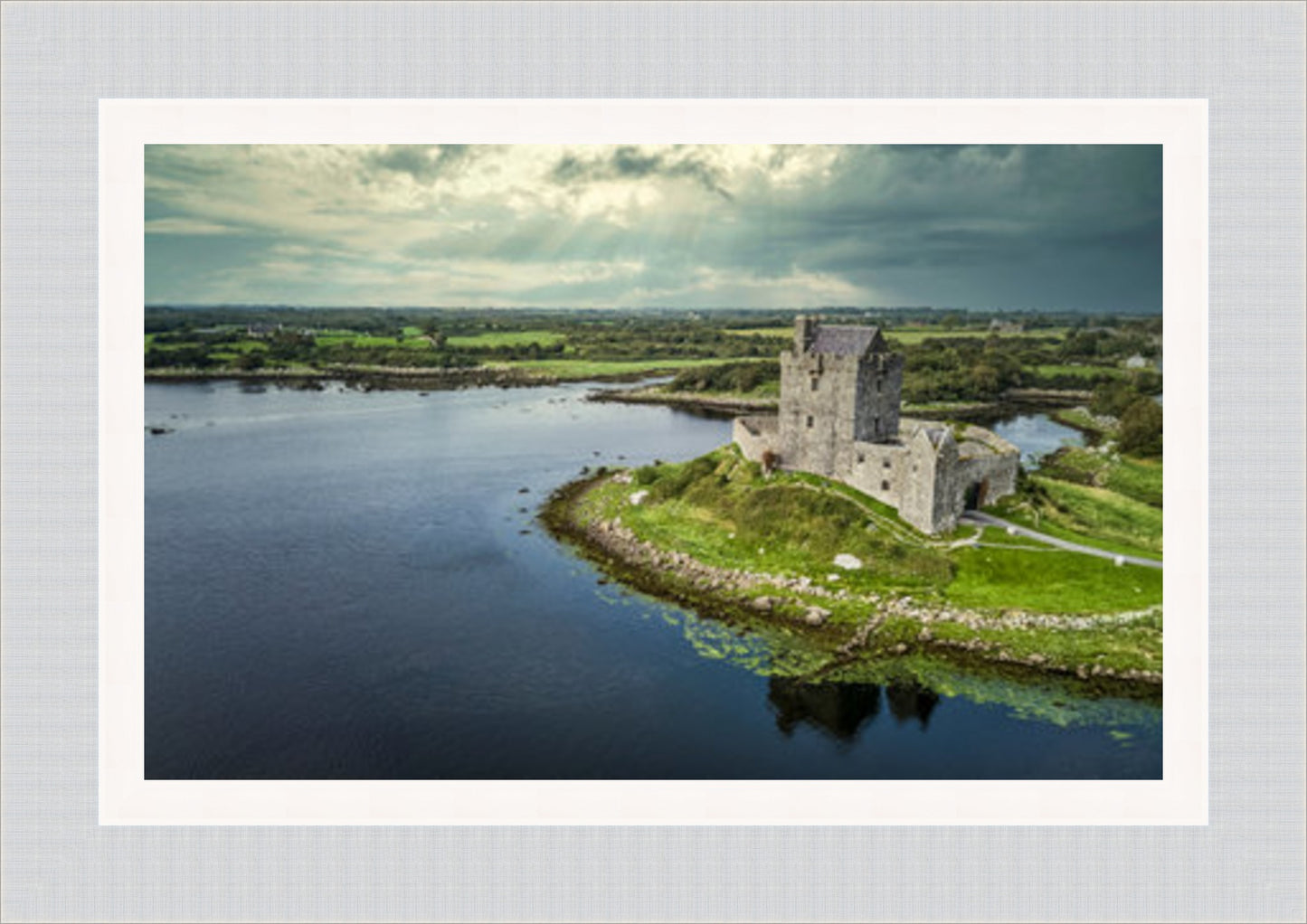 Dunguaire Castle