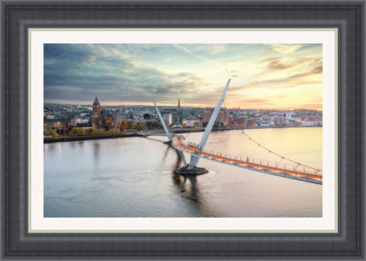 Amazing Derry Cityscape (Frame: 2279 Grade 2)